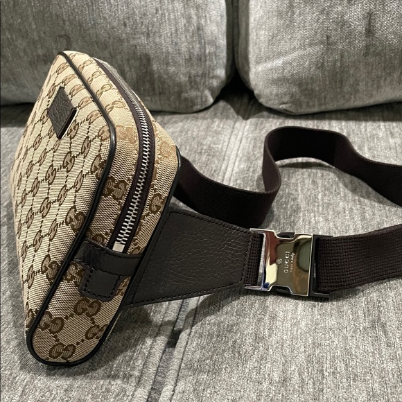 Gucci Beige/Ebony GG Canvas Belt Bag/Crossbody Bag Unisex - Picture 6 of 13